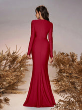 Elegant And Romantic Green Stretch Knit Long-Sleeved Deep V-Neck Front Center Pleated Golden Bow Decoration On The Chest Slim-Fitting Fishtail Hem Suitable For Wedding Event Bridesmaid Dresses